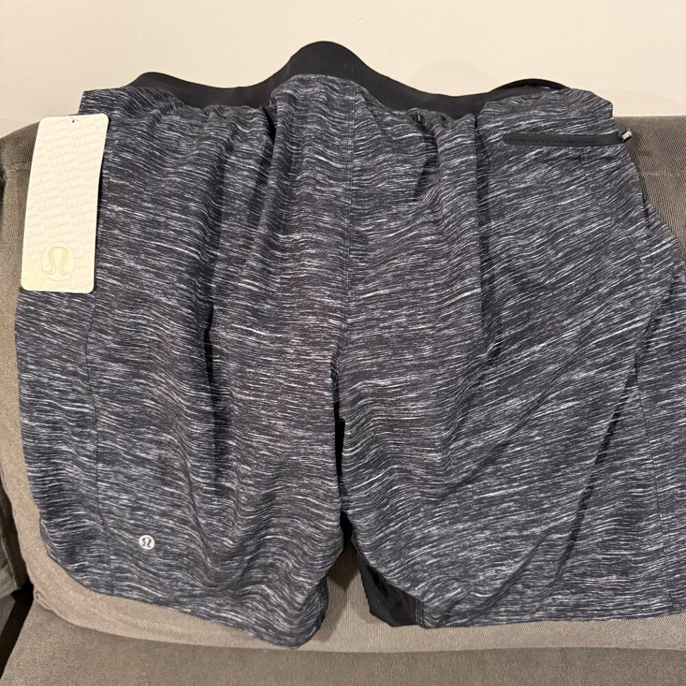 Lululemon T.H.E. Short Lux - Picture 2 of 4
